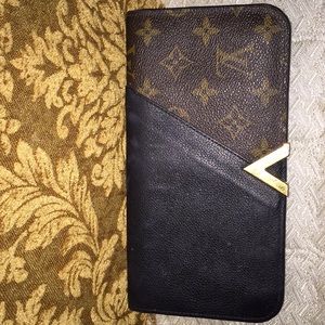 Louis Vuitton kimono wallet